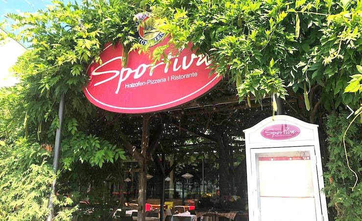 Das Sportiva-Schild über dem Giardino